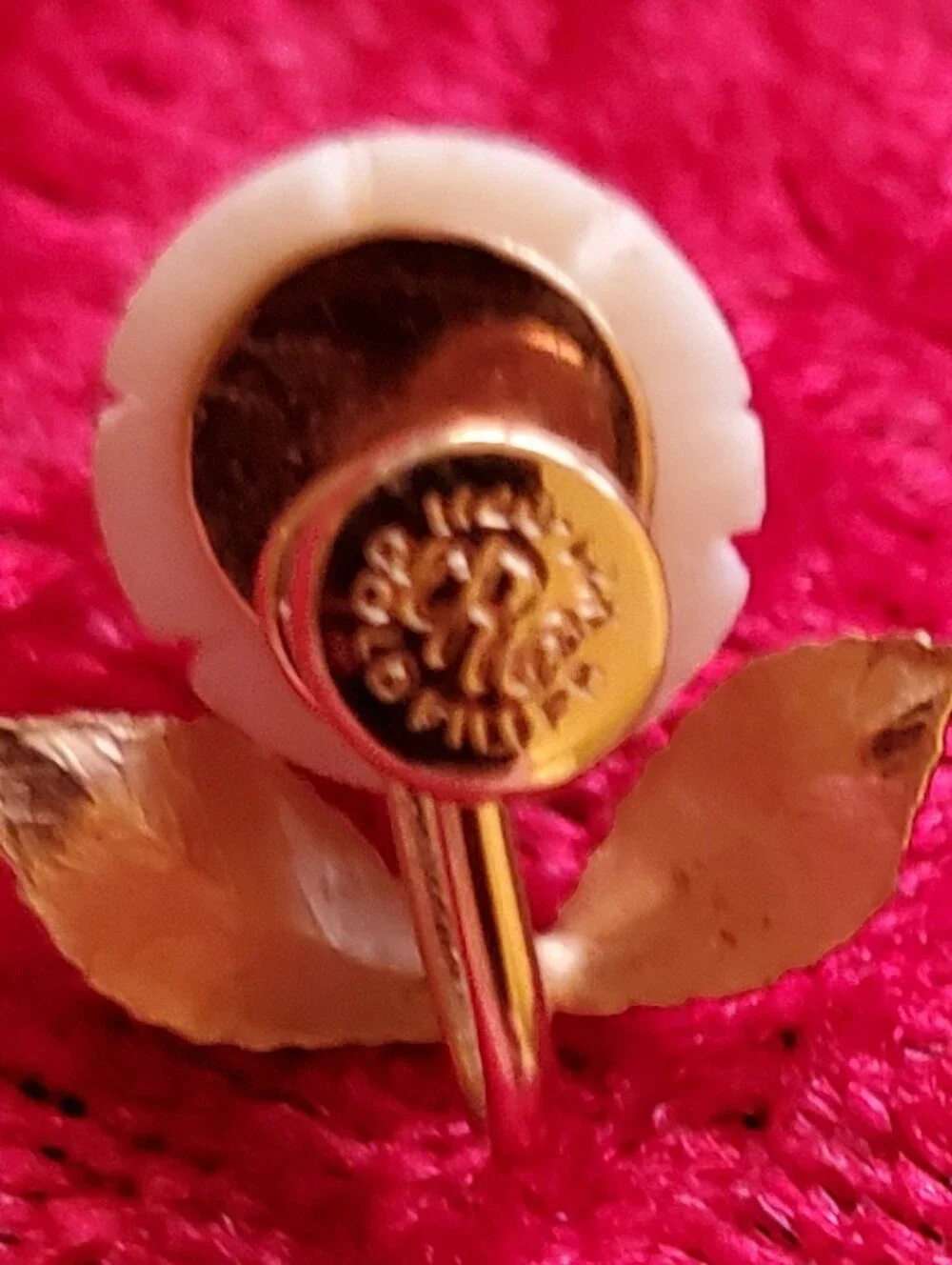 Karen Lynne 12KT Gold Filled Ivory Rose Brooch & Earring Set - White & Gold